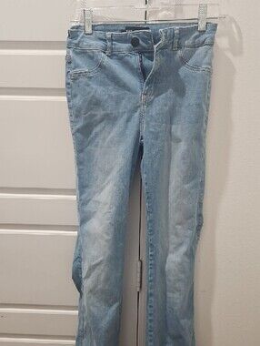 FITJEANS Light Blue Denim Jeans with Black Label